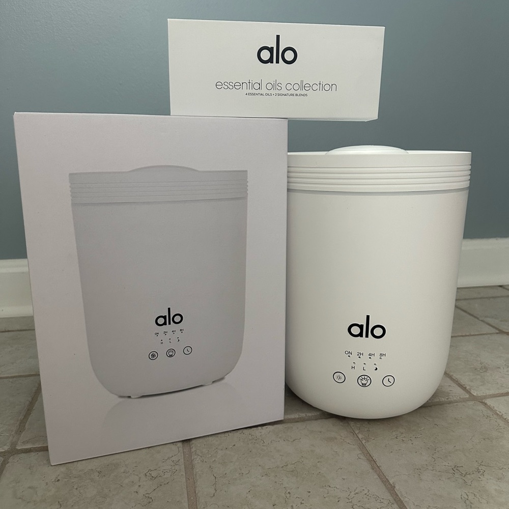 Alo Diffuser with Essential Oils Kit